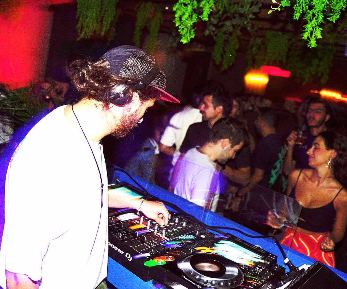 Rooftop Bar Dubai 25hours Hotel Monkey Bar Dubai Official Site