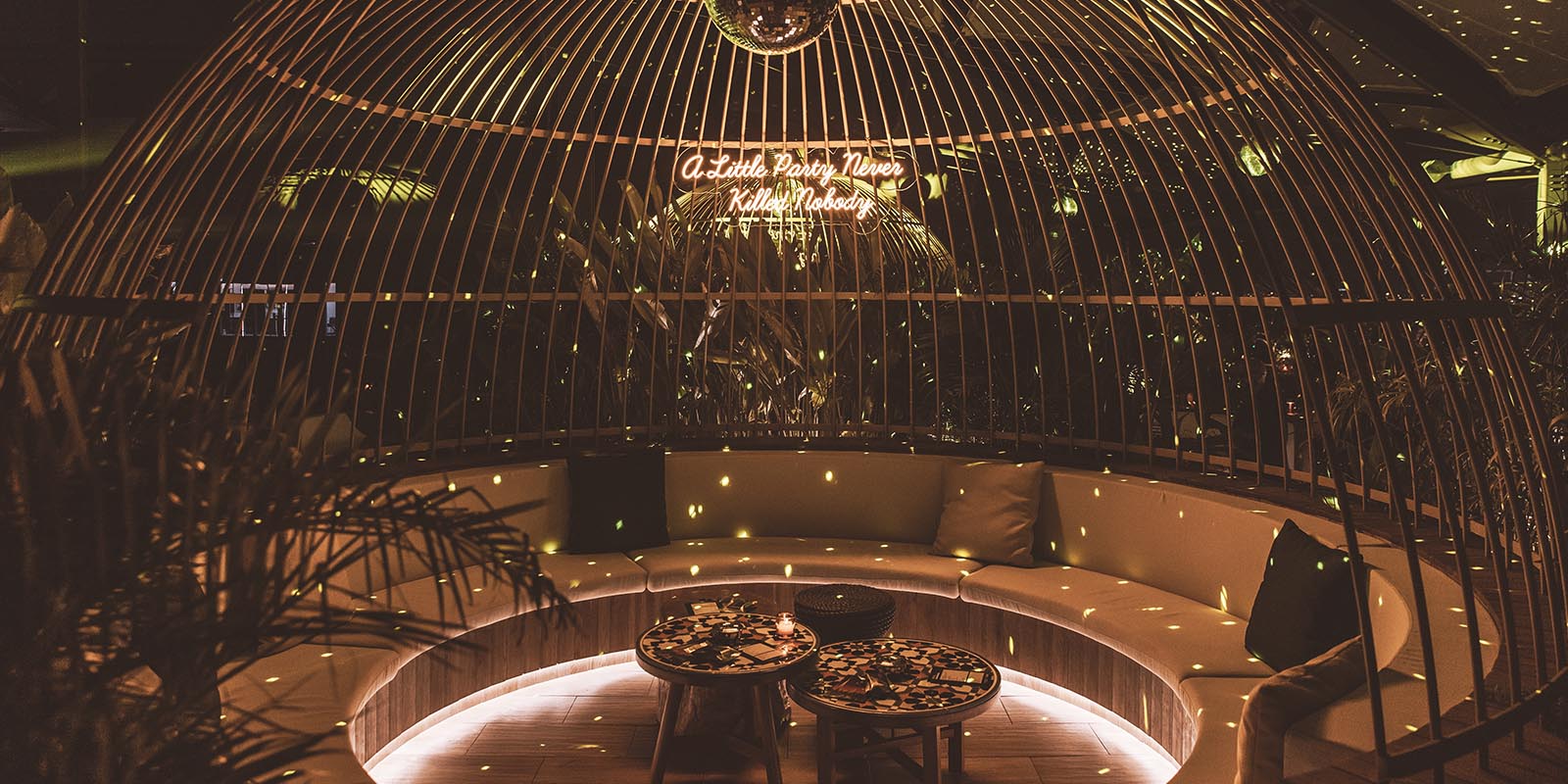 Rooftop Bar Dubai 25hours Hotel Monkey Bar Dubai Official Site